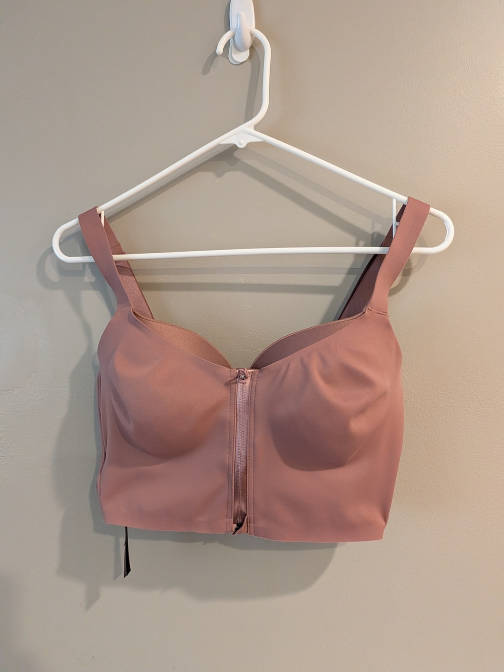 Victoria Secret Knockout Sport Bra 34DD Front Zip Underwire
